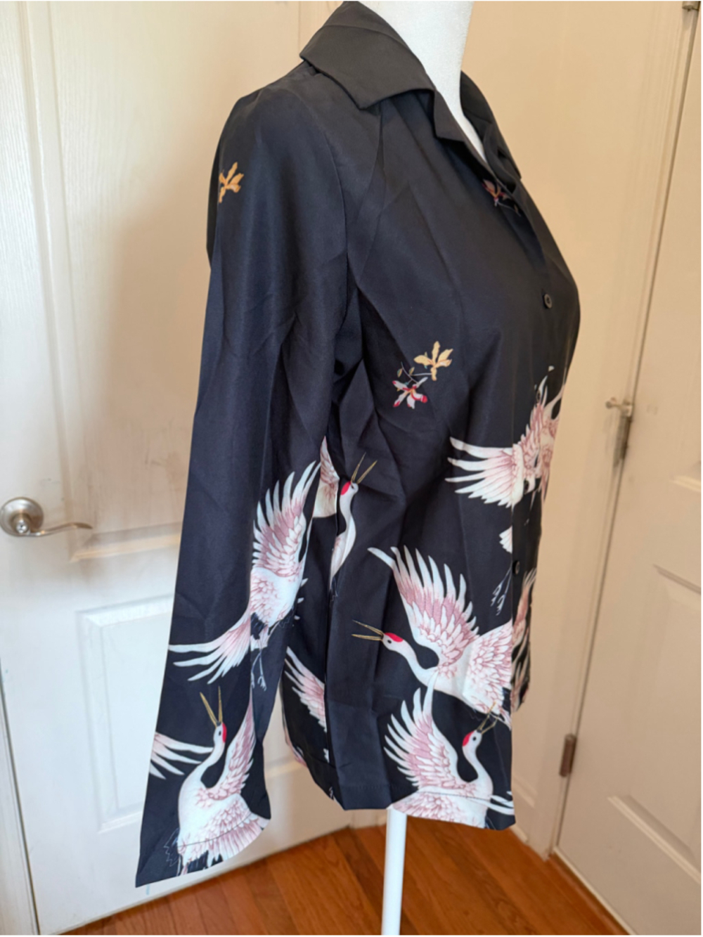 NWT Lai Meng Five Cats Crane Print Black Blouse Size S - Picture 2 of 10